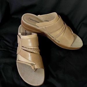 BRAND NEW BARE TRAPS "JONELLE" STONE WOMENS SANDALS - SIZE 10M!!!